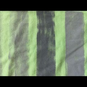 Lime on the byas green men’s T-shirt